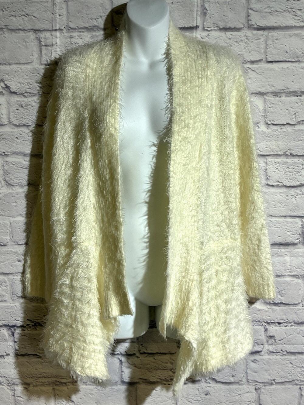 Lauren Michelle Women’s L Ivory Fuzzy Eyelash Knit Crochet Back Open Cardigan